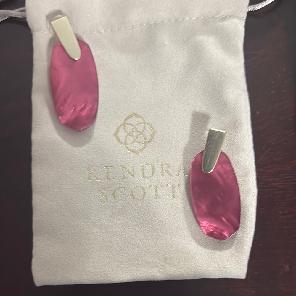 Kendra Scott Fuchsia Drop Earrings